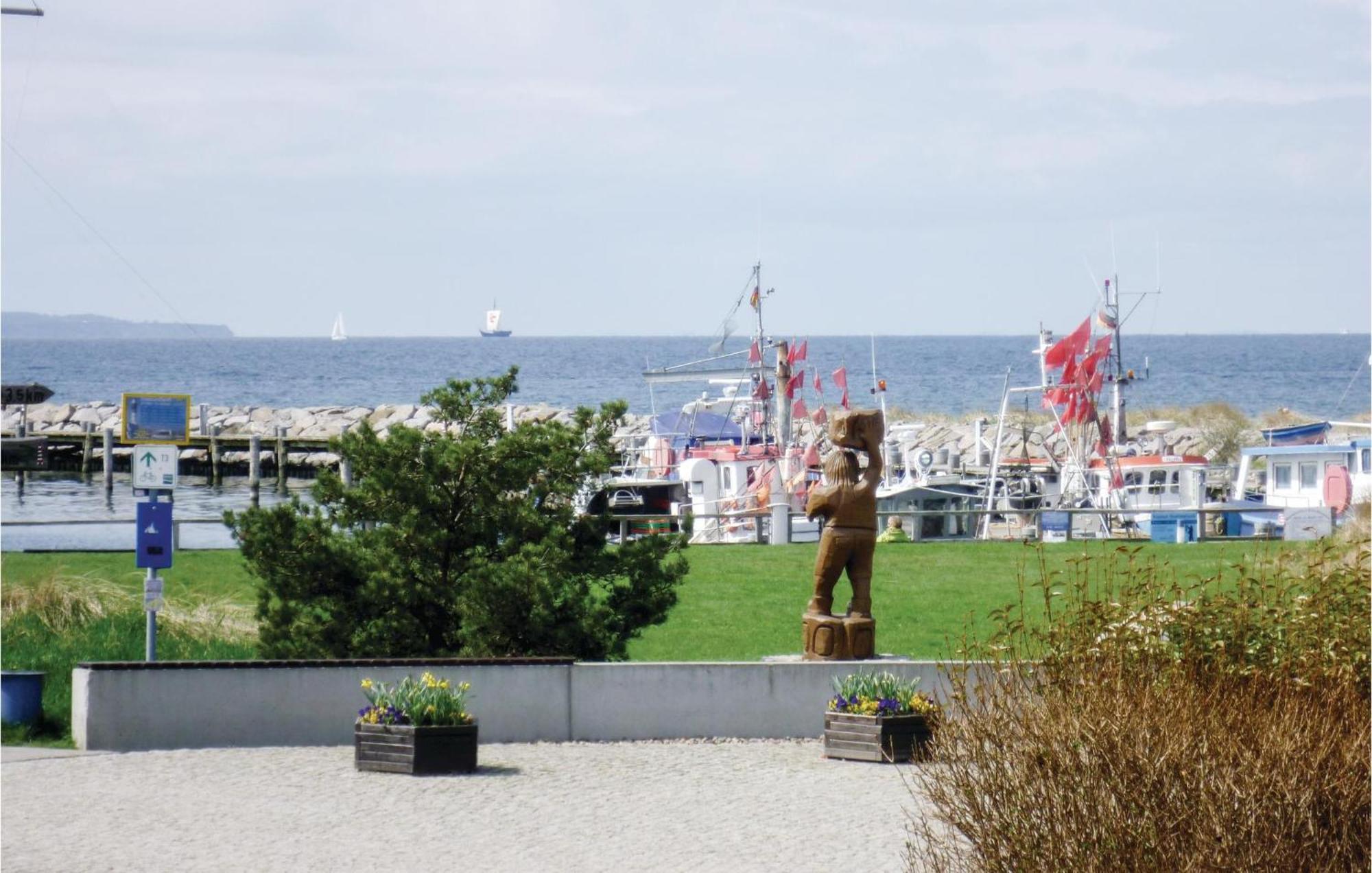 Nice Home In Insel Poel With House Sea View Exteriér fotografie