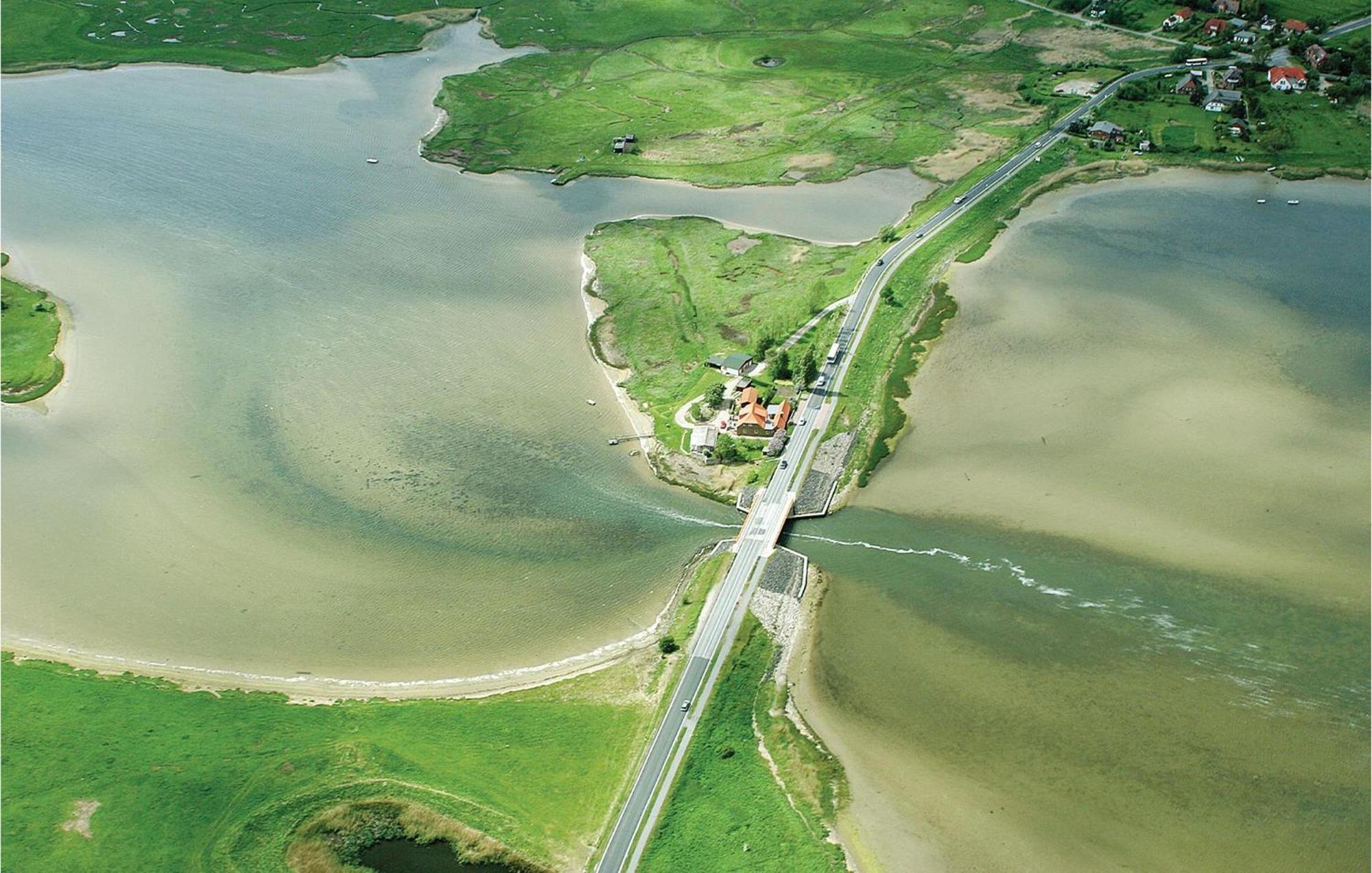 Nice Home In Insel Poel With House Sea View Exteriér fotografie